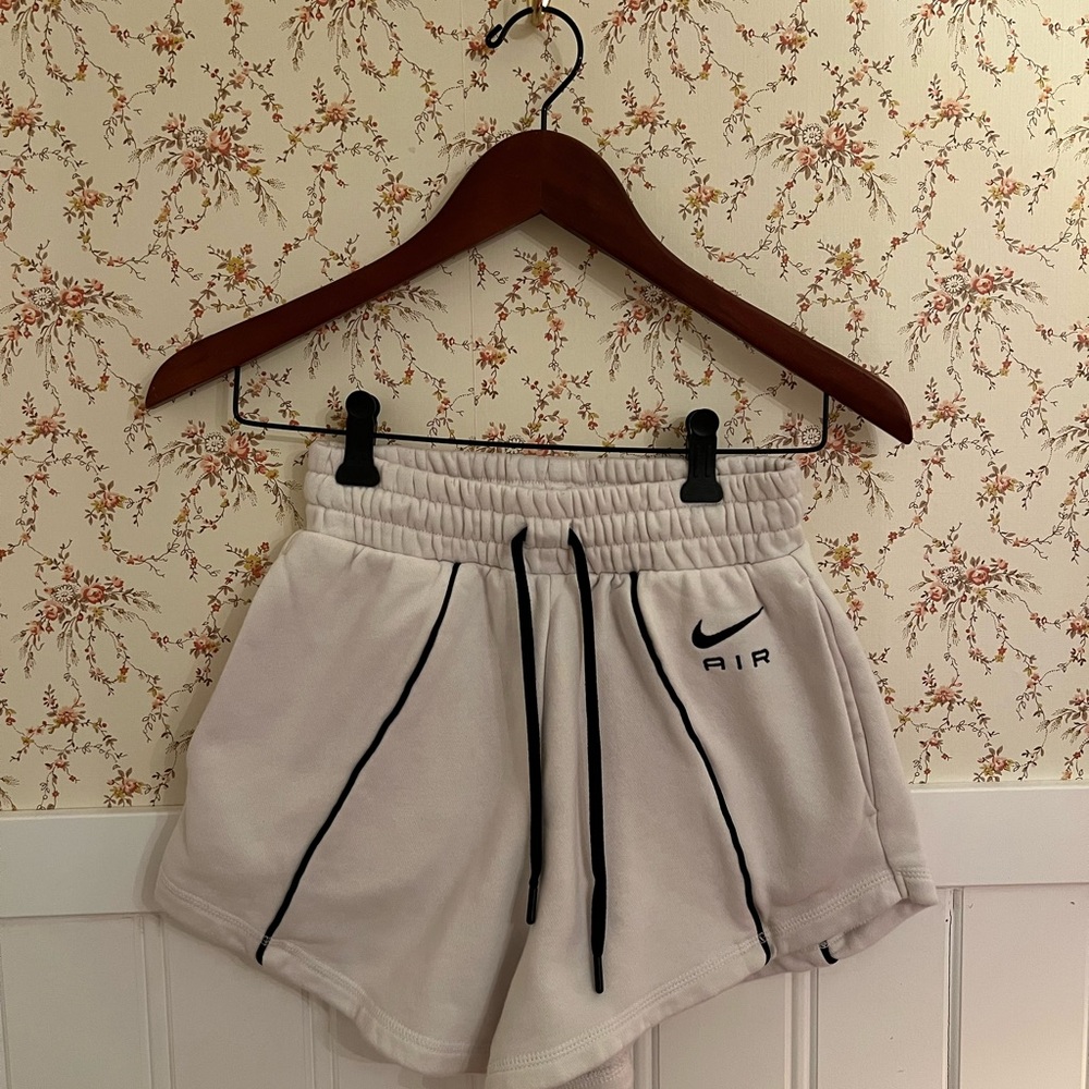 Nike Air women’s shorts
